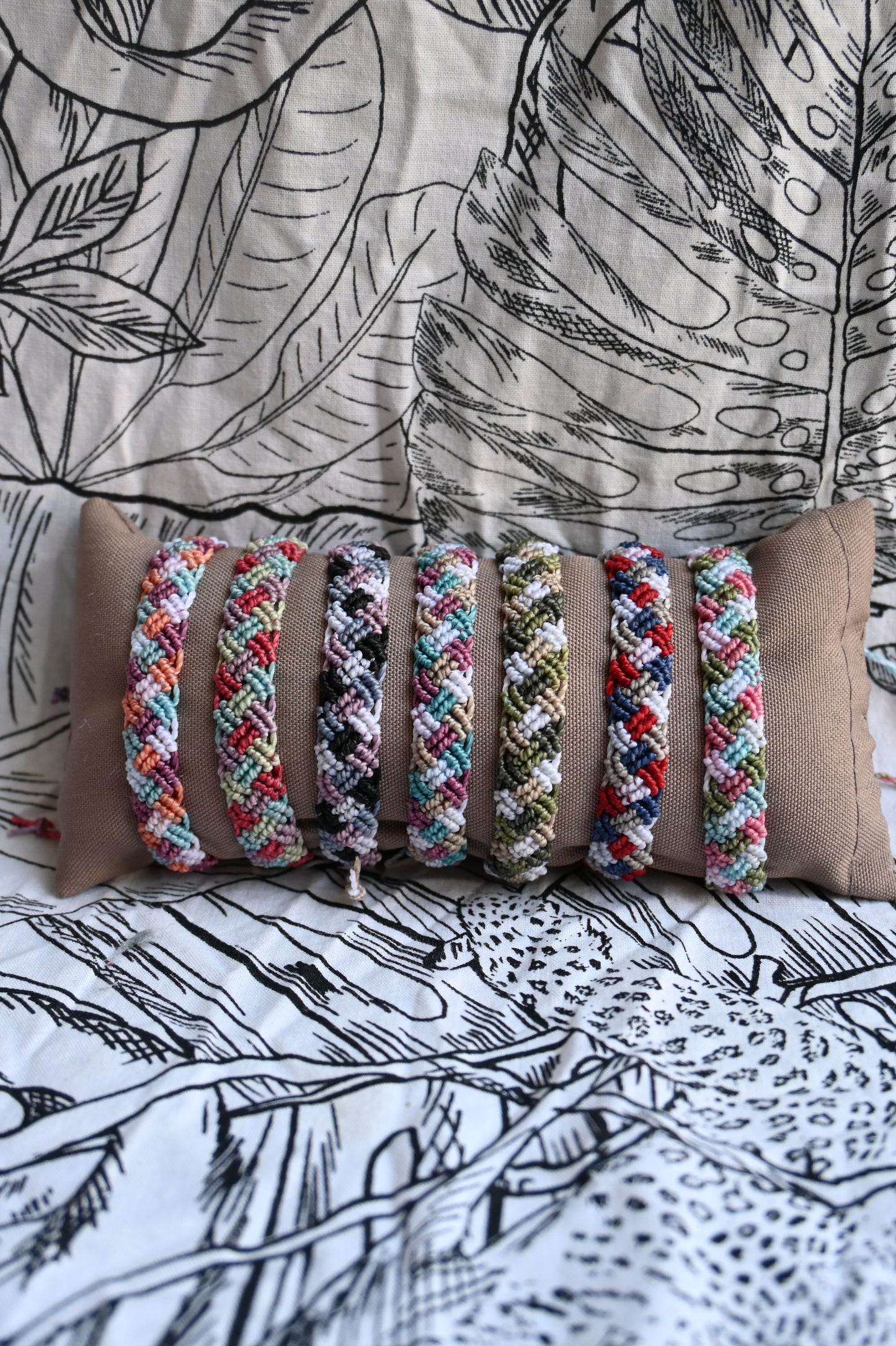 Bracelets "Arlequin" micro-macramé